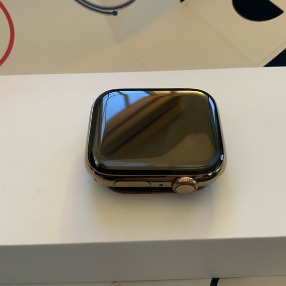 Apple Watch Series 4 in stainless steel CHRISTMAS SALE FREE SHIPPING - Picture 7 of 12